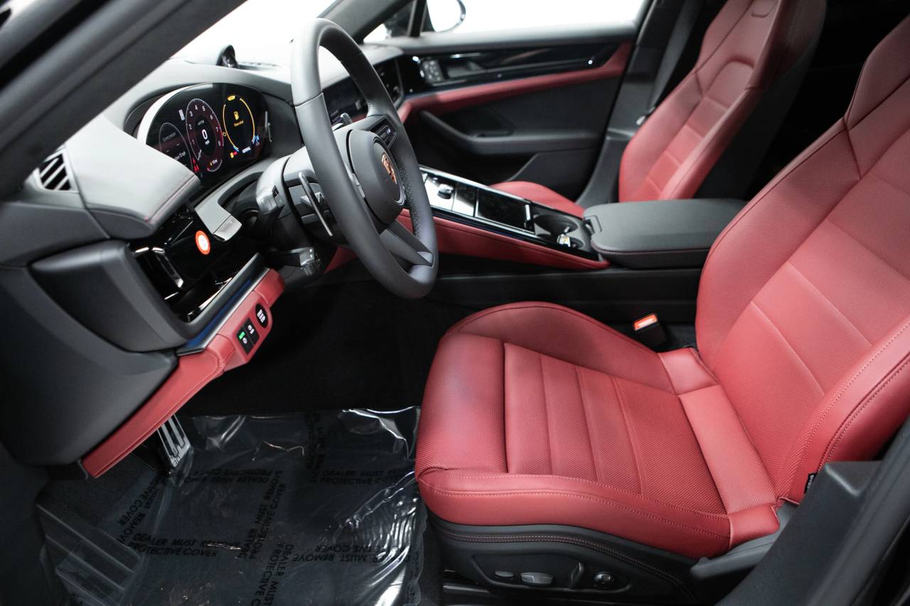 Thumbnail: 2026 Porsche Panamera - 23