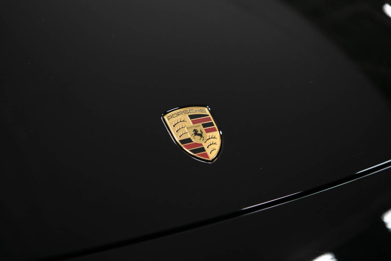 Thumbnail: 2026 Porsche Macan - 14