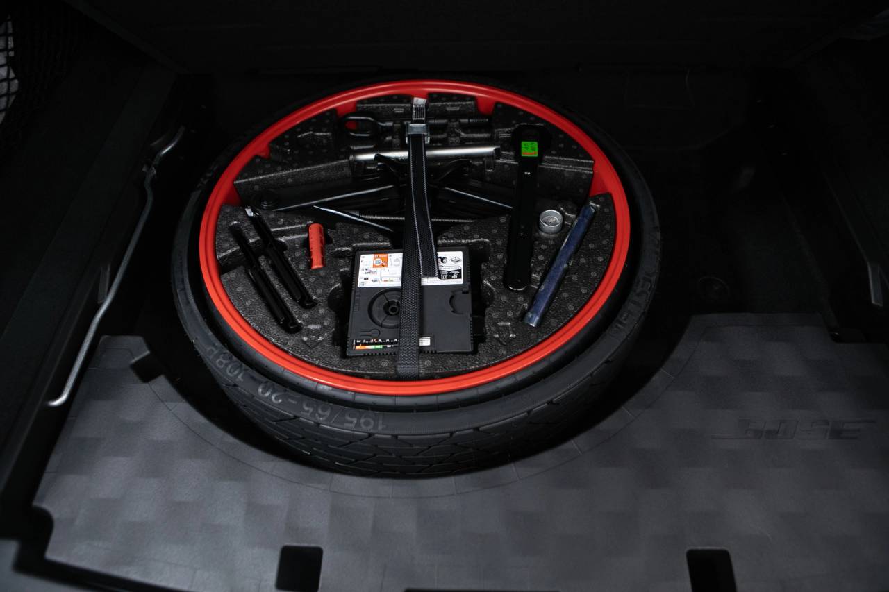 Thumbnail: 2026 Porsche Cayenne - 40