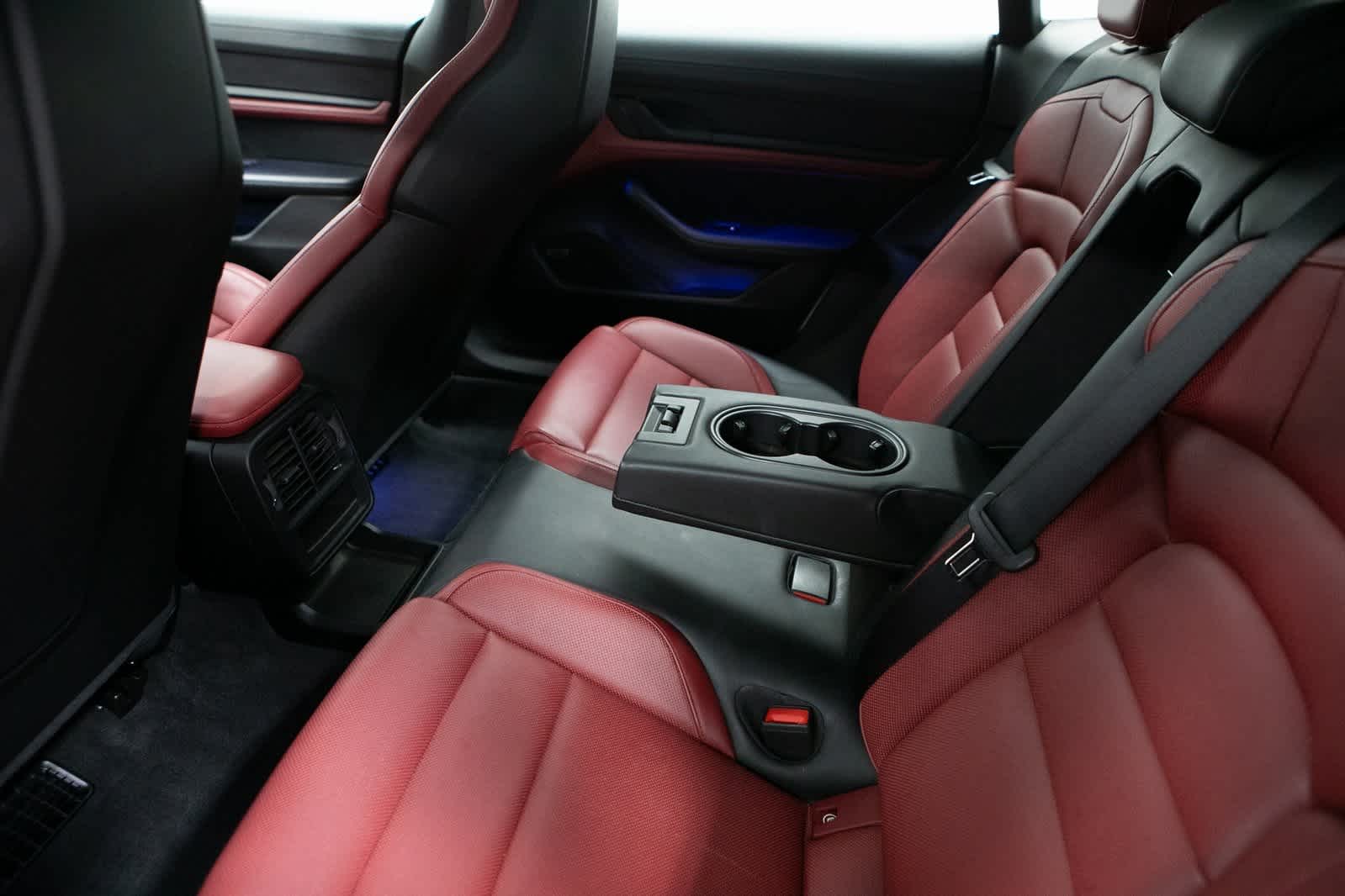 Thumbnail: 2024 Porsche Taycan - 29