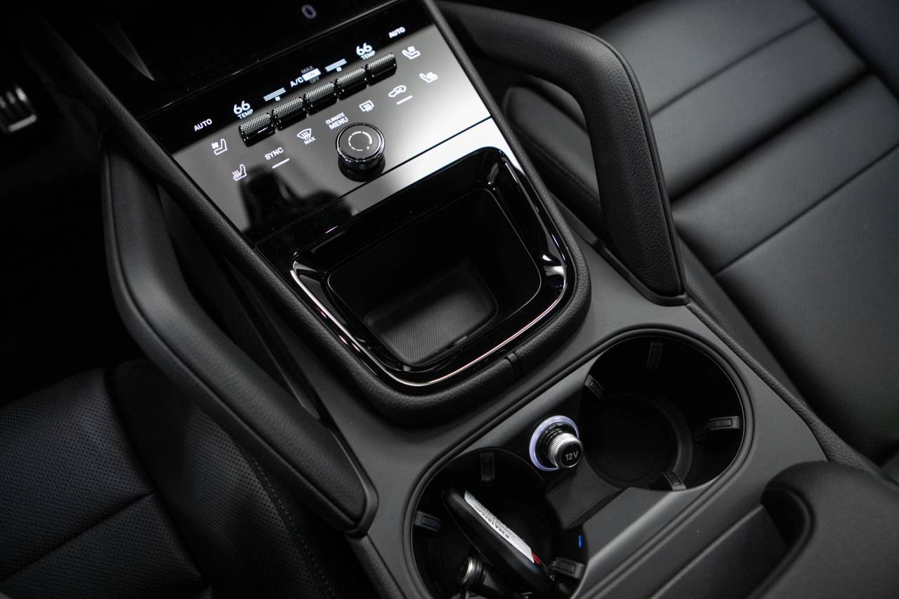 Thumbnail: 2026 Porsche Cayenne - 33