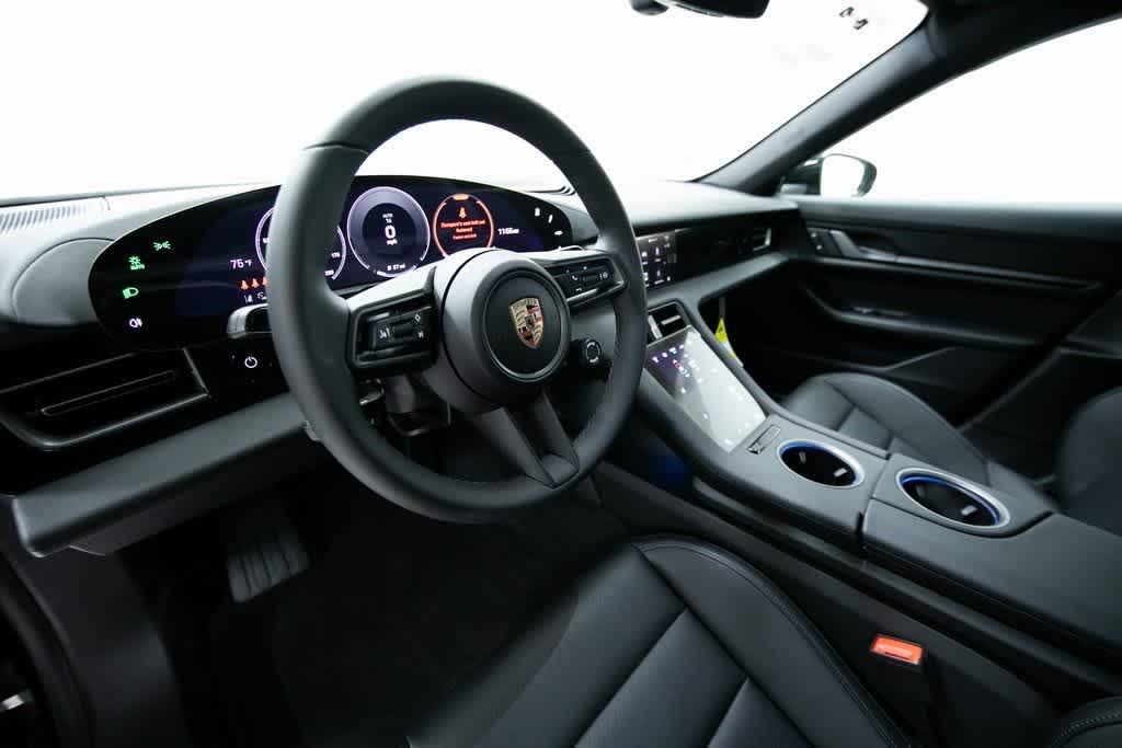 Thumbnail: 2025 Porsche Taycan - 4