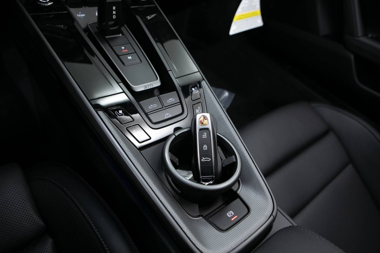 Thumbnail: 2026 Porsche 911 - 34