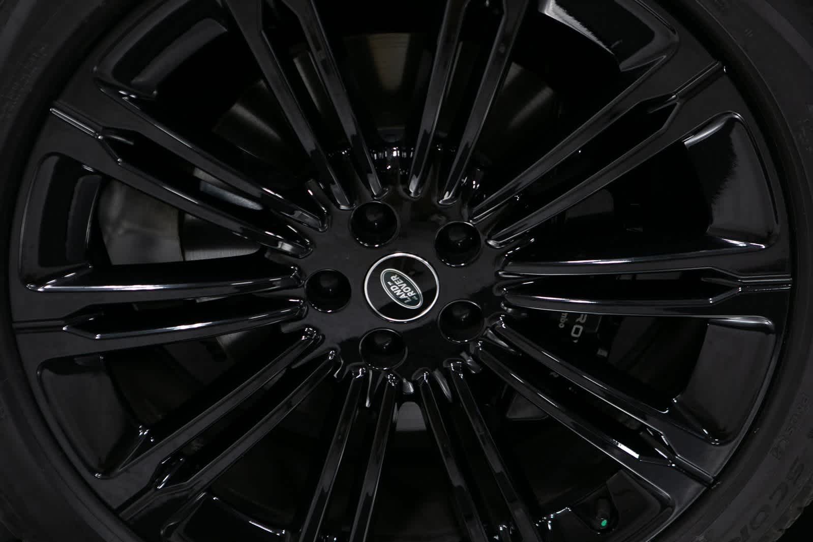 Thumbnail: 2023 Land Rover Range Rover - 11