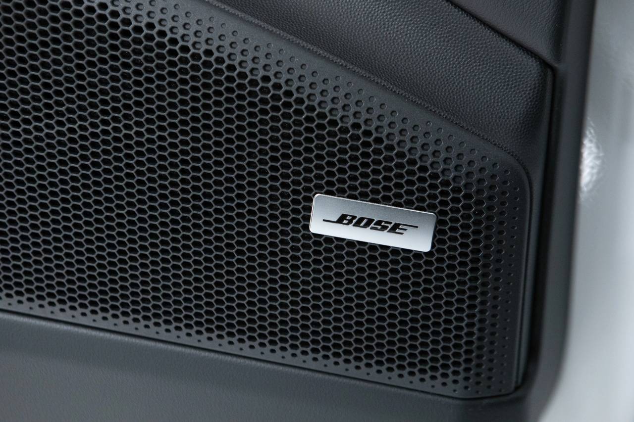 Thumbnail: 2026 Porsche Macan - 34