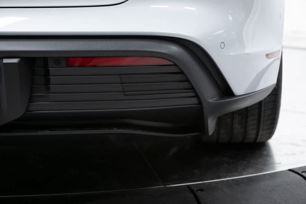 Thumbnail: 2025 Porsche Taycan - 42