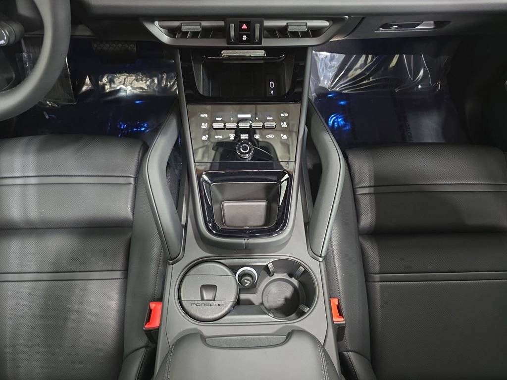 Thumbnail: 2026 Porsche Cayenne - 20