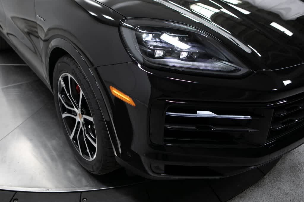 Thumbnail: 2025 Porsche Cayenne - 12