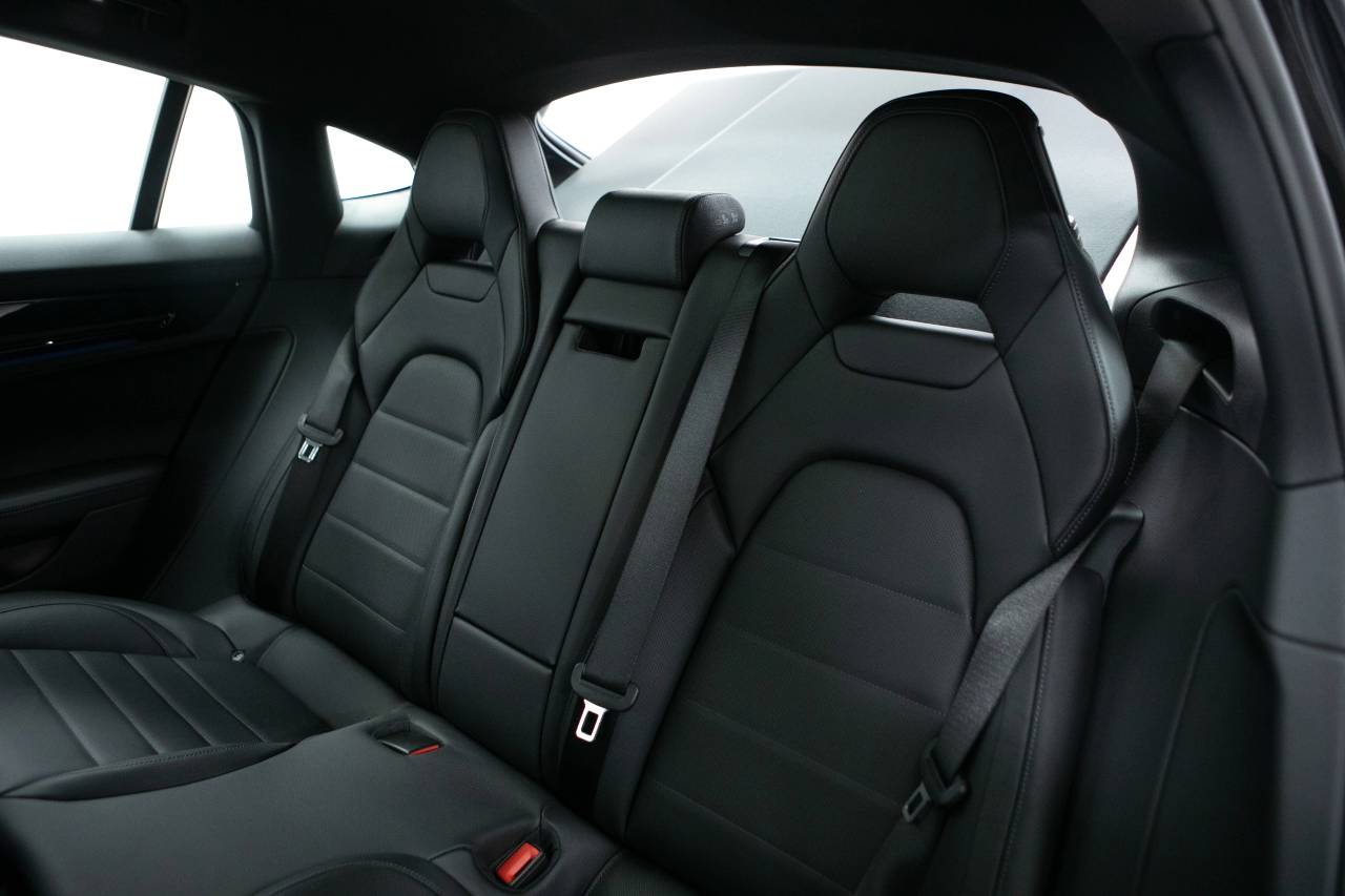 Thumbnail: 2025 Porsche Panamera - 37