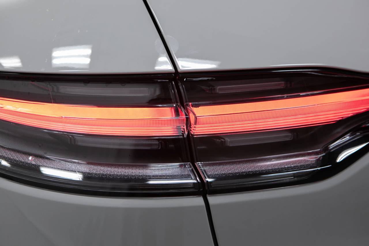 Thumbnail: 2026 Porsche Macan - 16