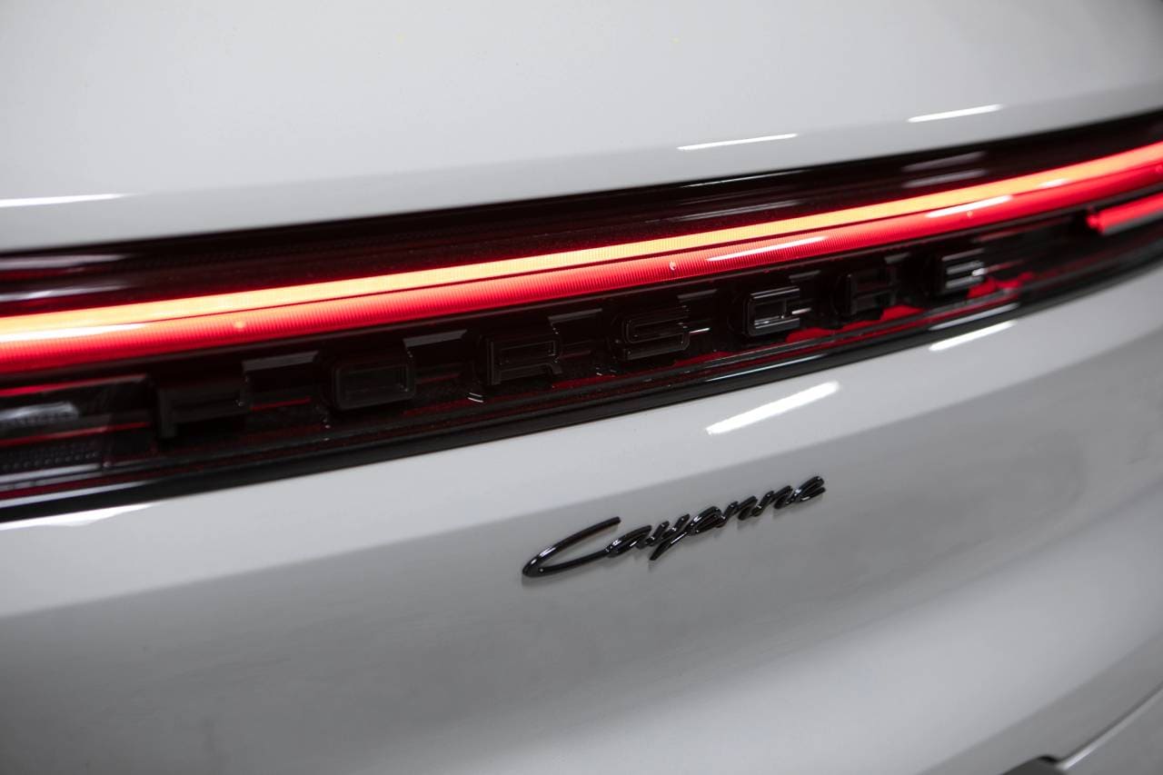 Thumbnail: 2026 Porsche Cayenne - 15