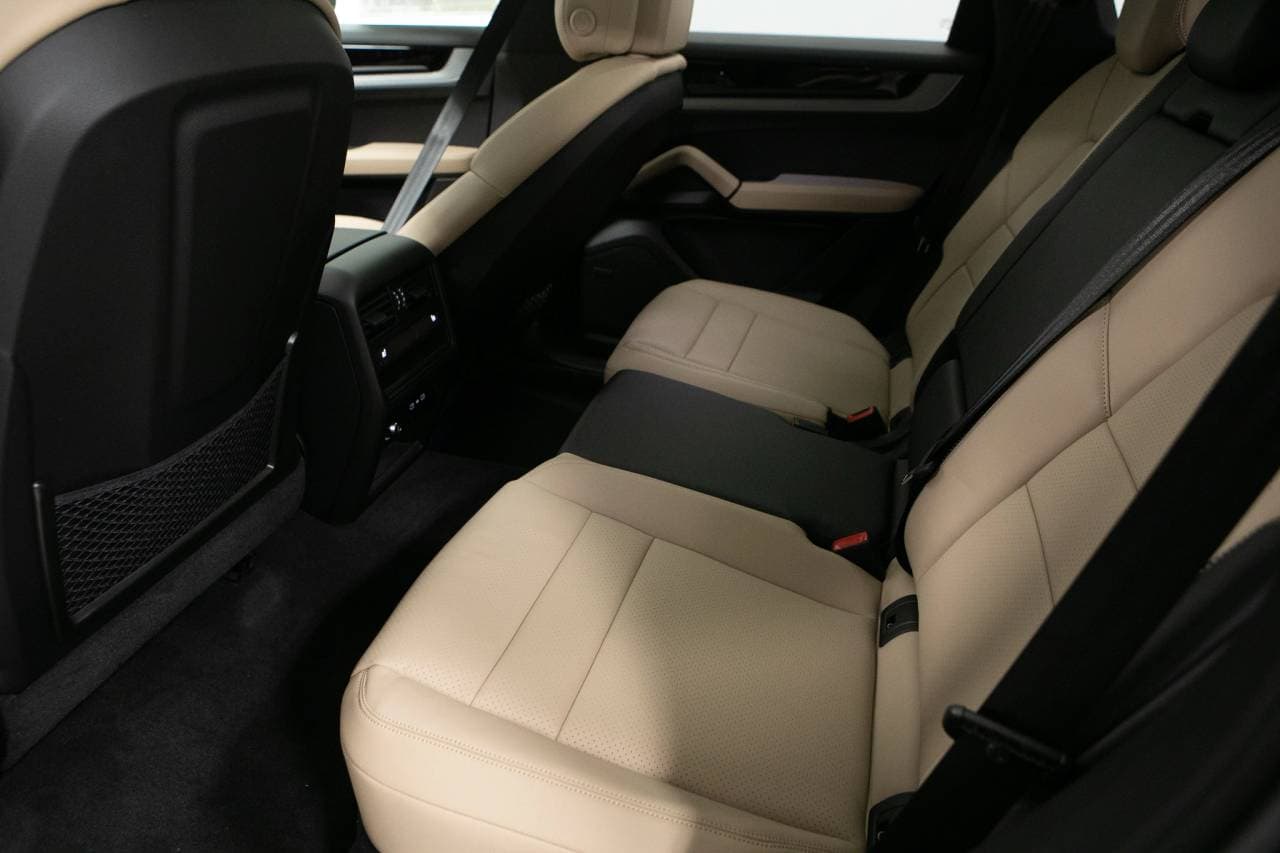 Thumbnail: 2026 Porsche Cayenne - 35