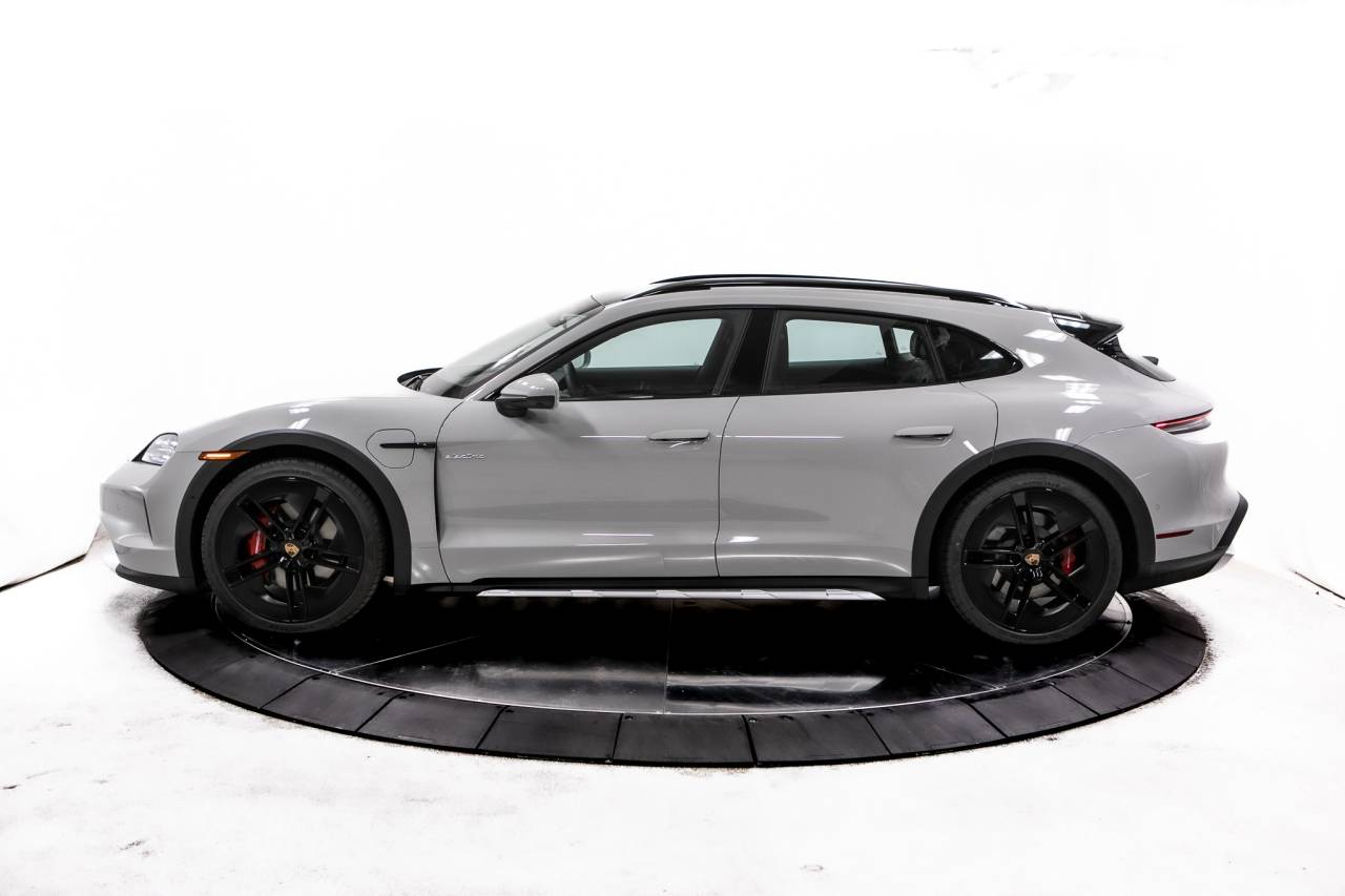 2025 Porsche Taycan Cross Turismo 4S photo 2