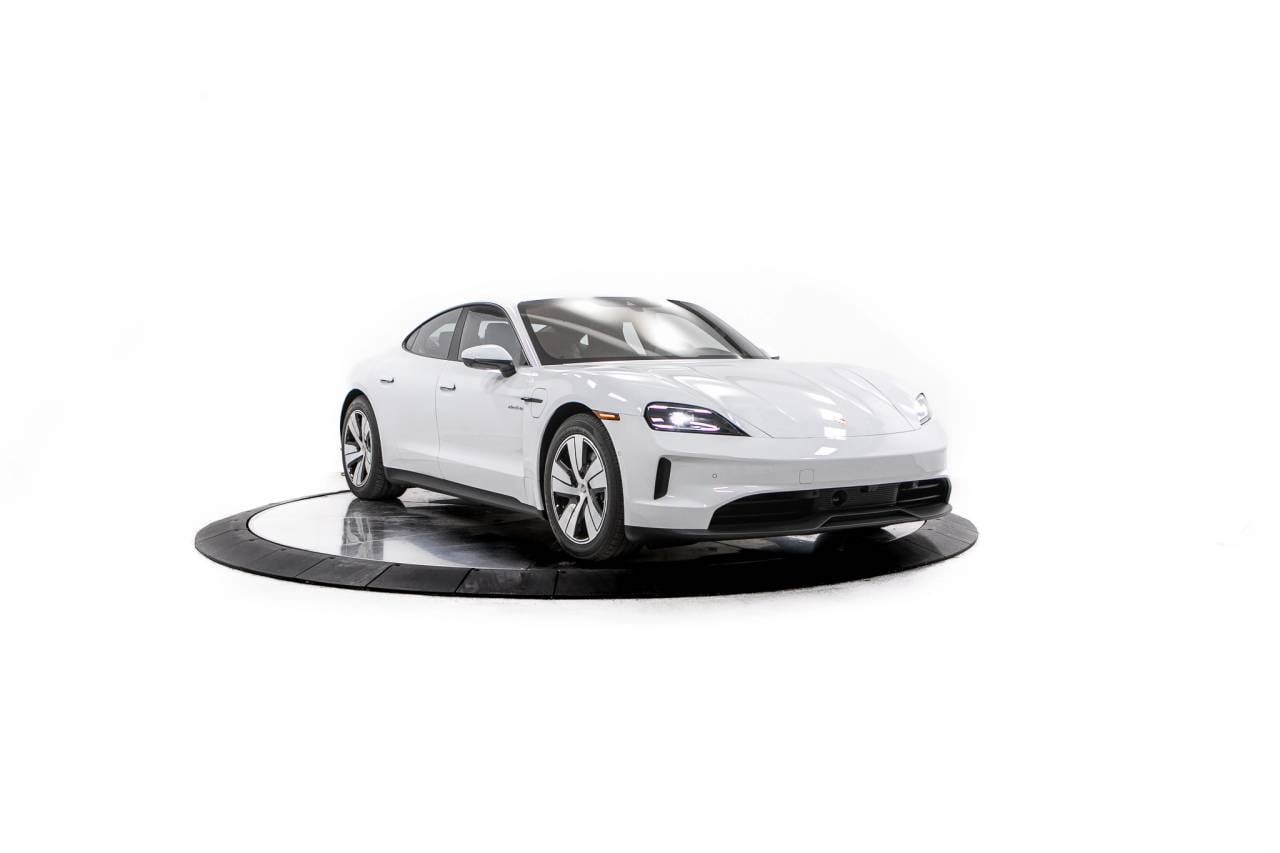 Thumbnail: 2026 Porsche Taycan - 9