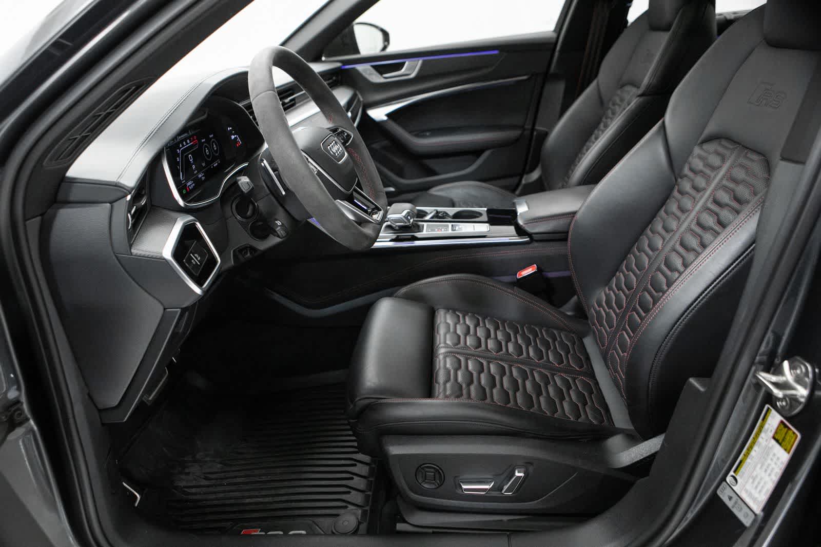 Thumbnail: 2023 Audi RS 6 - 22