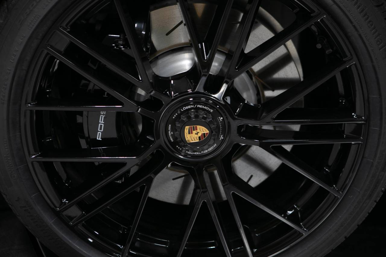 Thumbnail: 2026 Porsche Panamera - 11