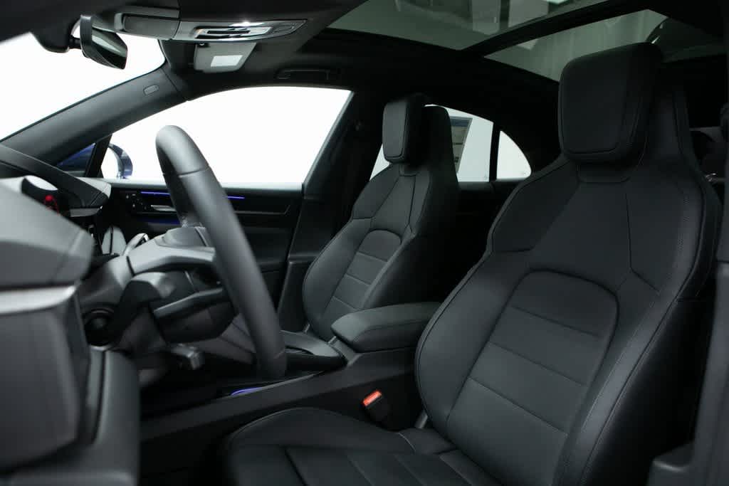 Thumbnail: 2025 Porsche Macan - 5