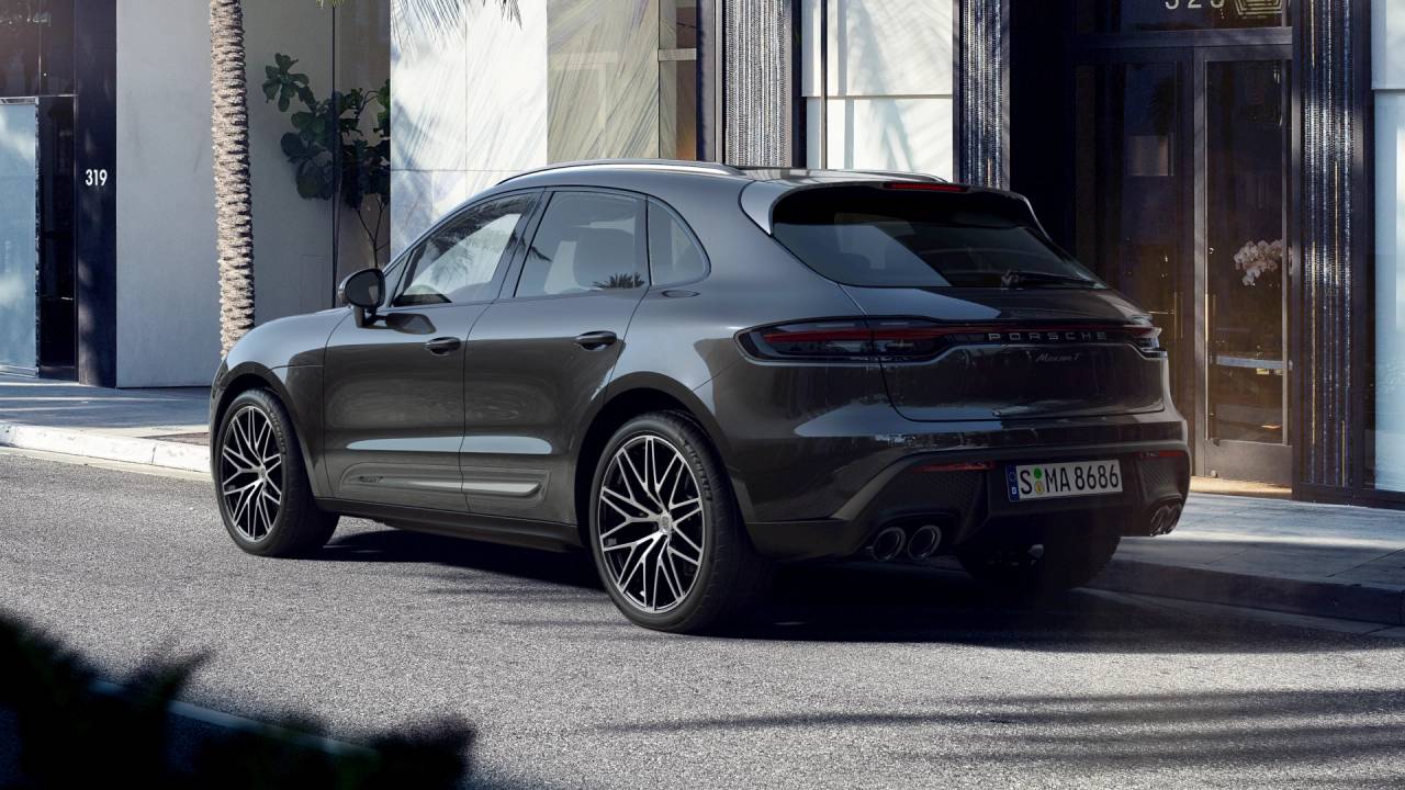 Thumbnail: 2026 Porsche Macan - 3