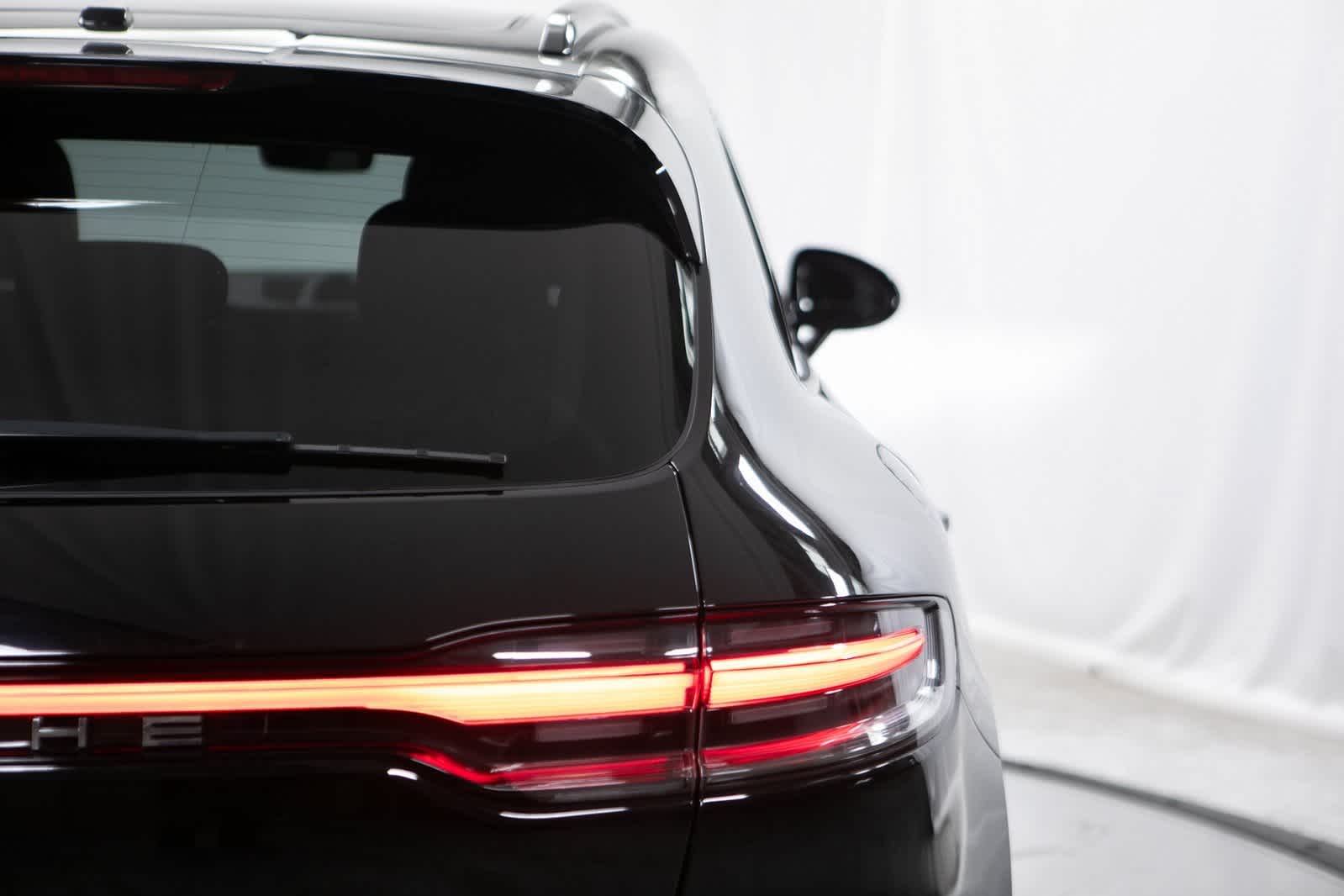 Thumbnail: 2023 Porsche Macan - 38