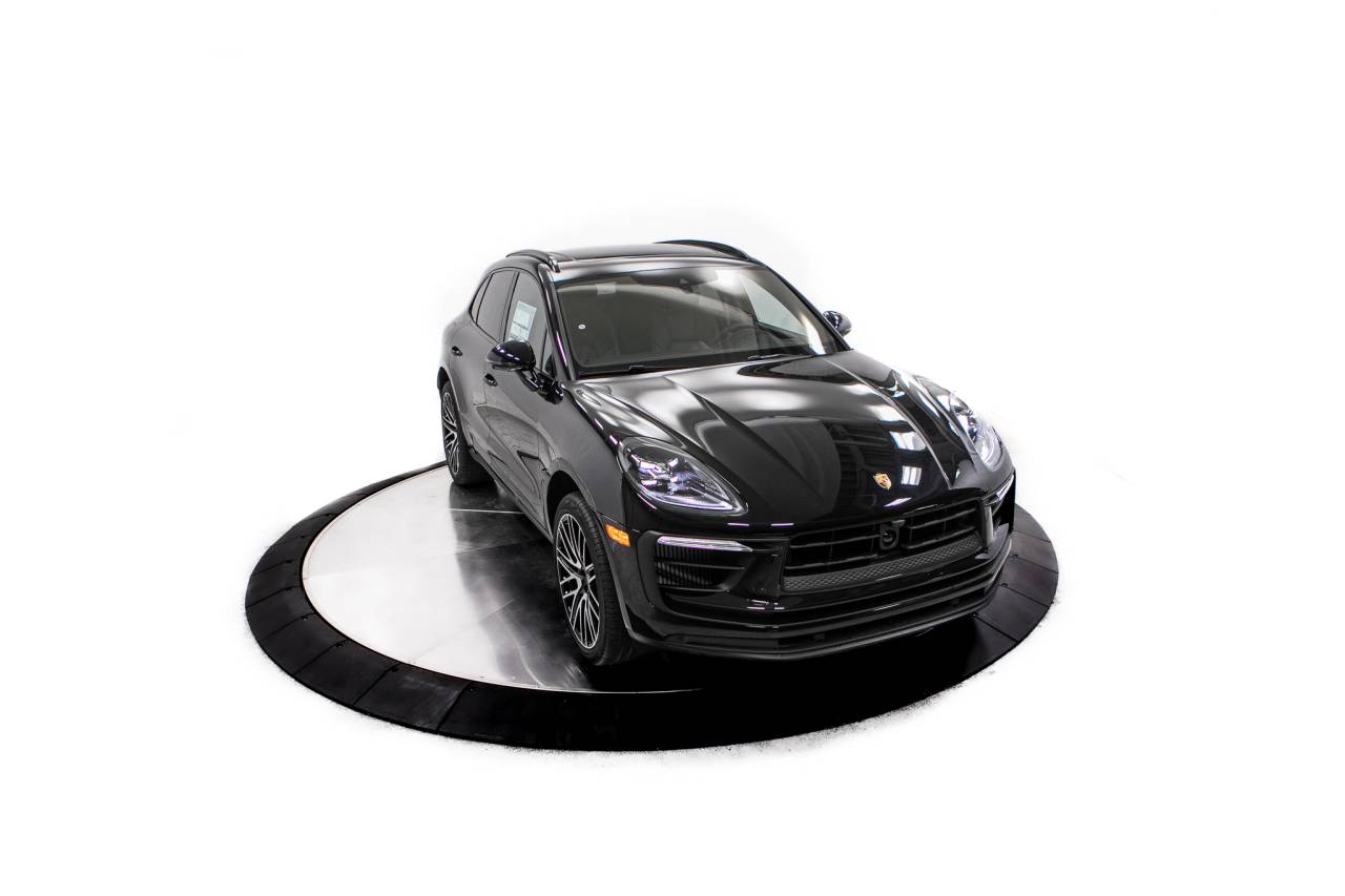 Thumbnail: 2026 Porsche Macan - 19