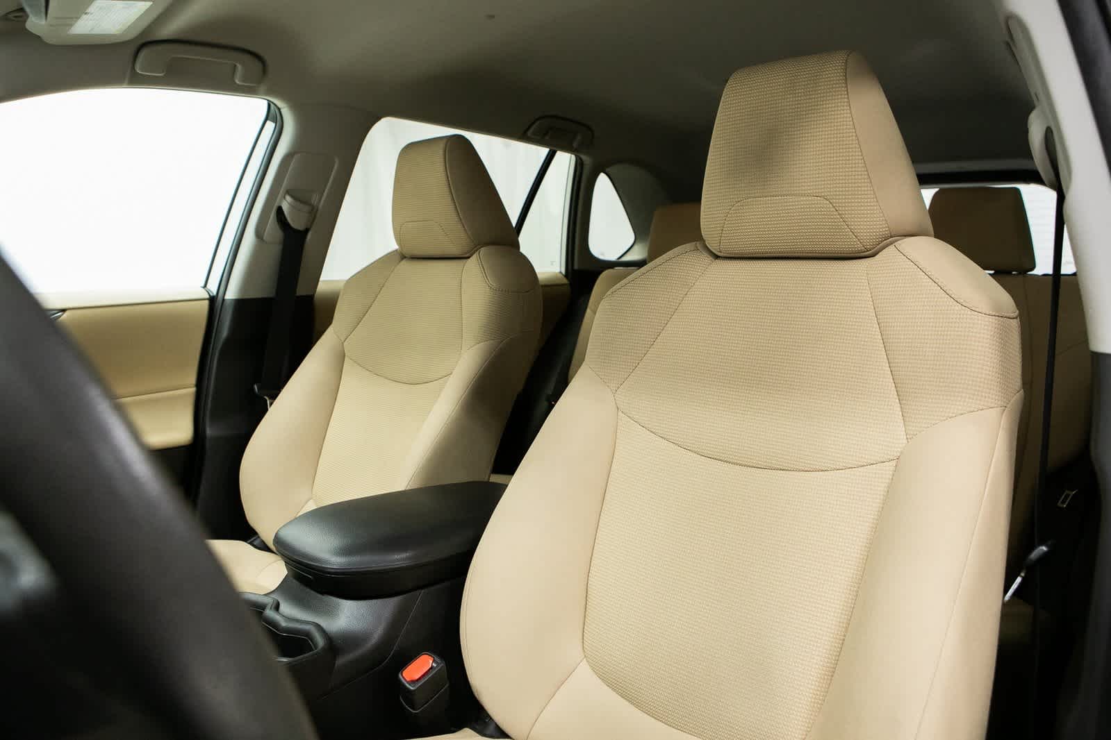 Thumbnail: 2021 Toyota RAV4 - 5