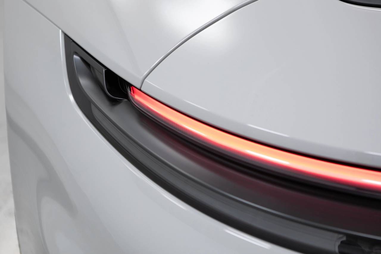 Thumbnail: 2026 Porsche 911 - 15
