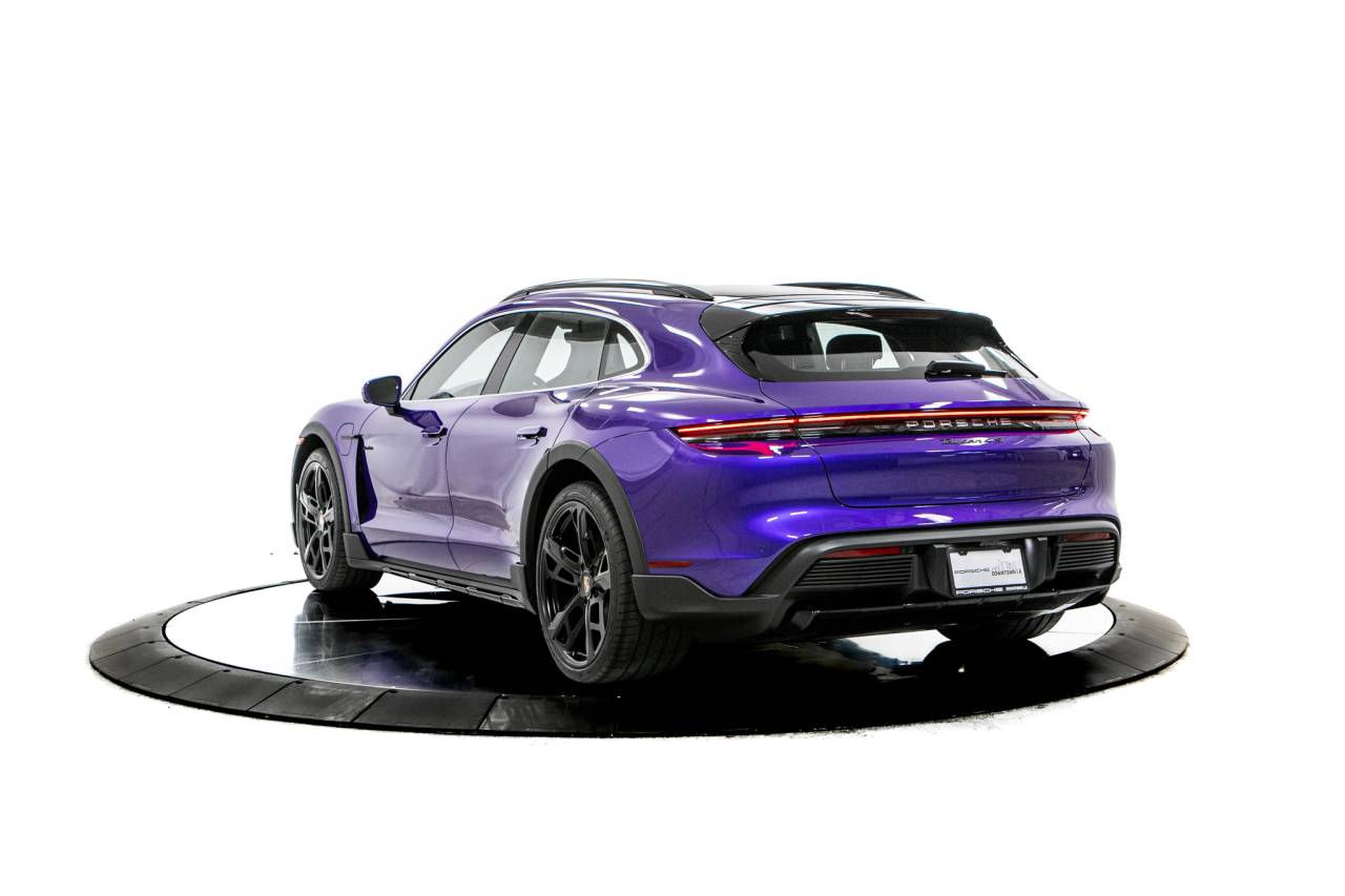 Thumbnail: 2026 Porsche Taycan - 3