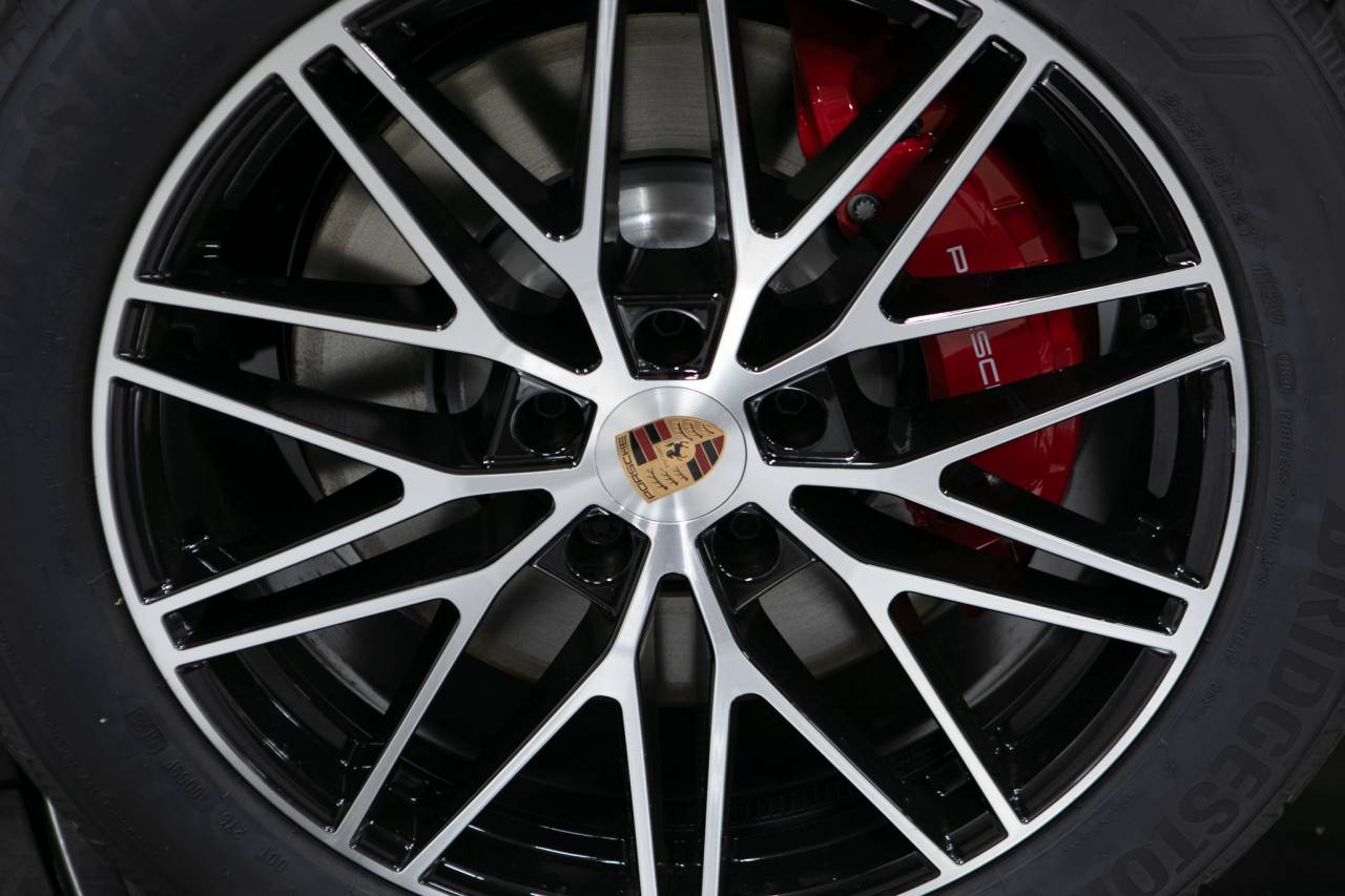 Thumbnail: 2026 Porsche Cayenne - 11
