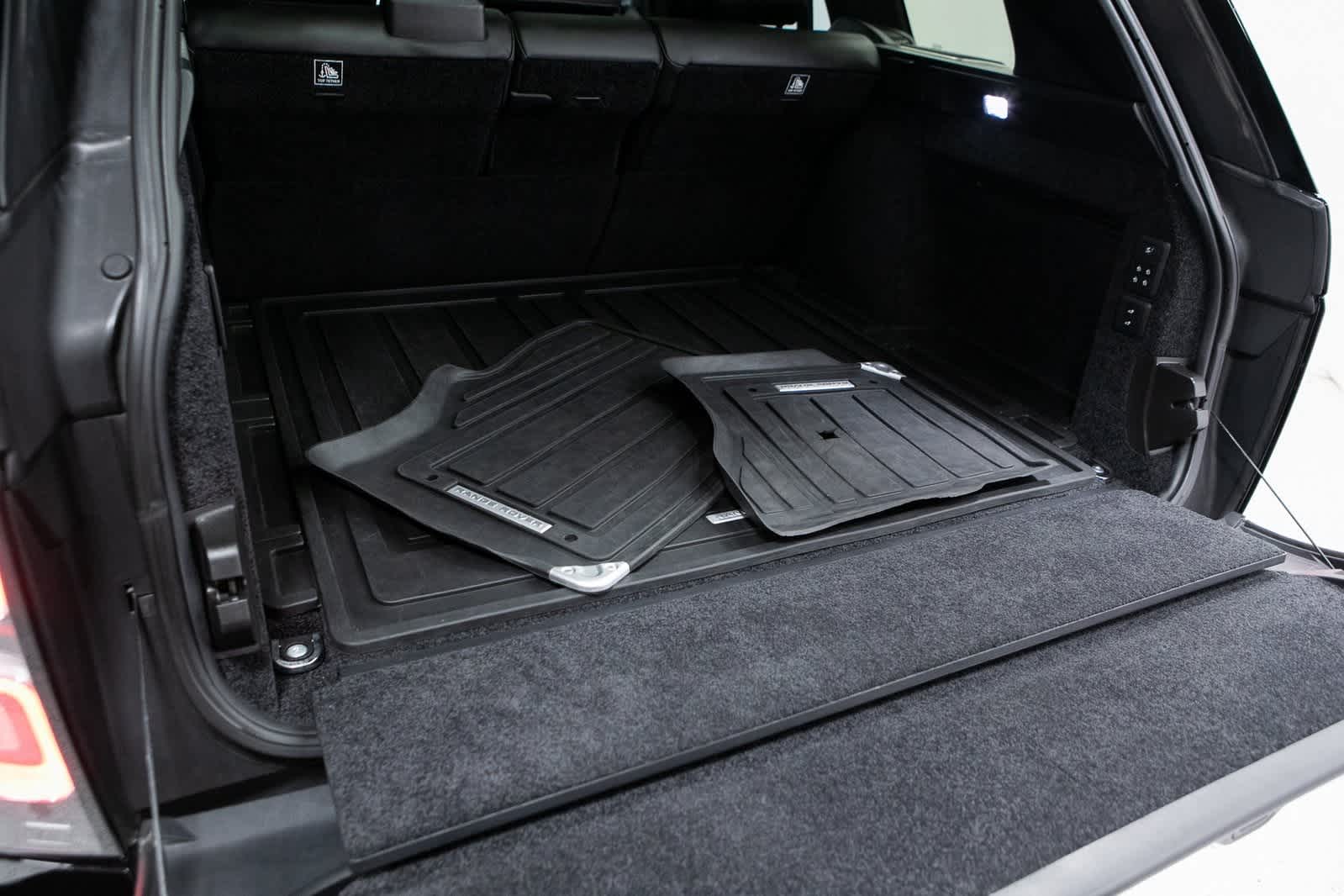 Thumbnail: 2021 Land Rover Range Rover - 30