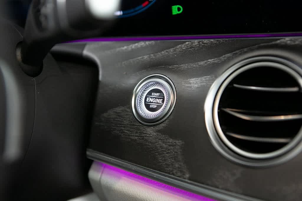 Thumbnail: 2022 Mercedes-Benz E-Class - 27