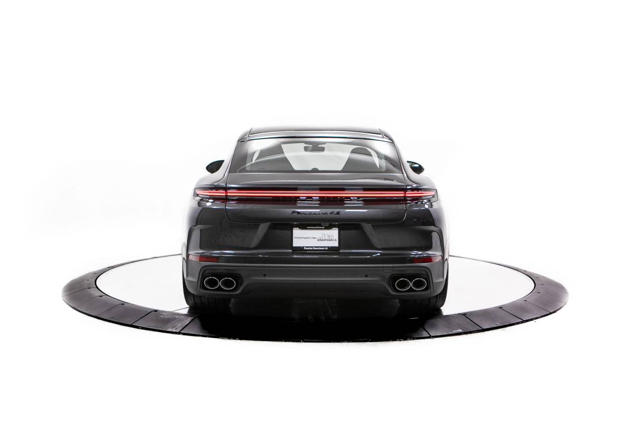 Thumbnail: 2026 Porsche Panamera - 6