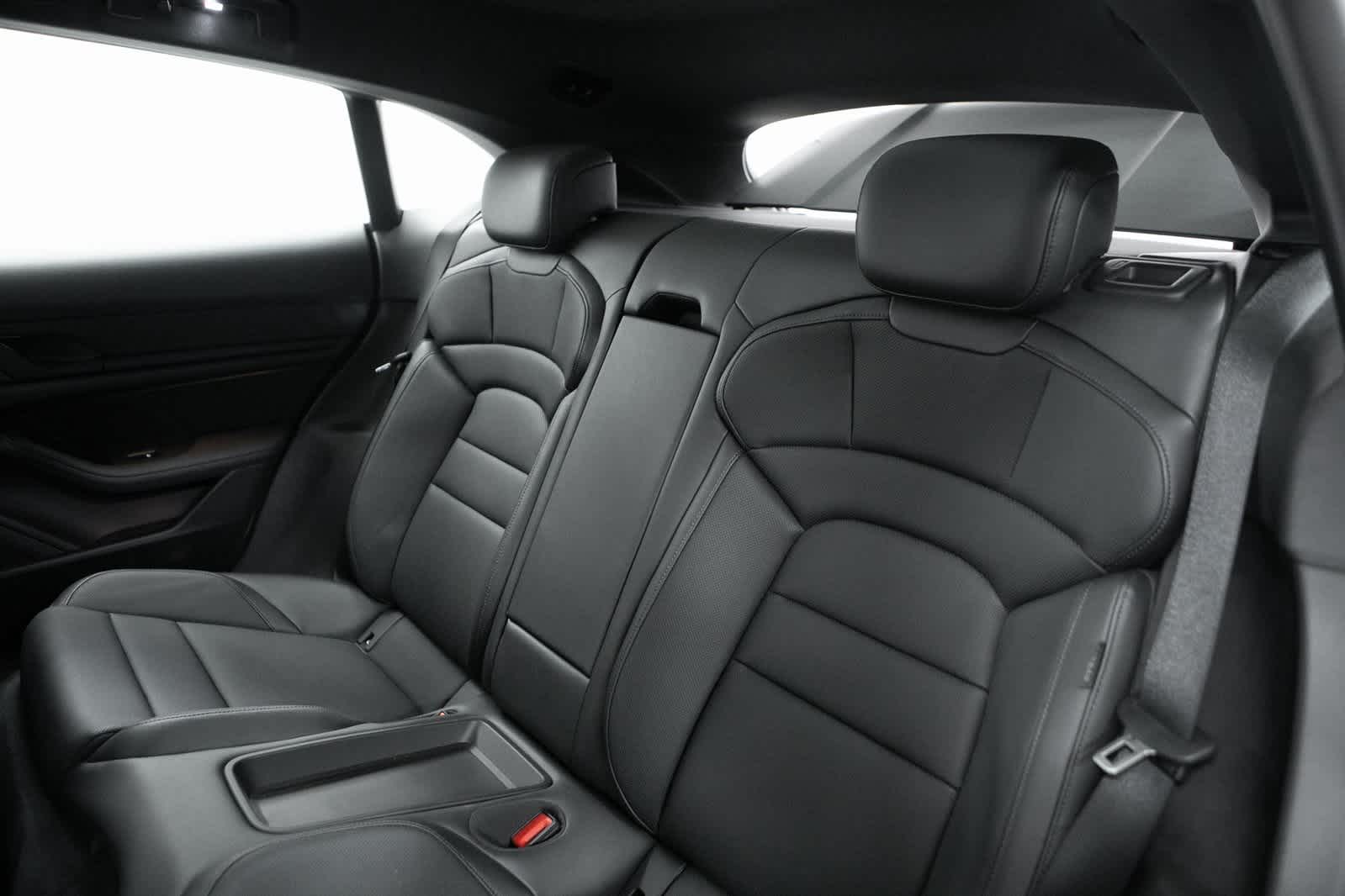 Thumbnail: 2024 Porsche Taycan - 30