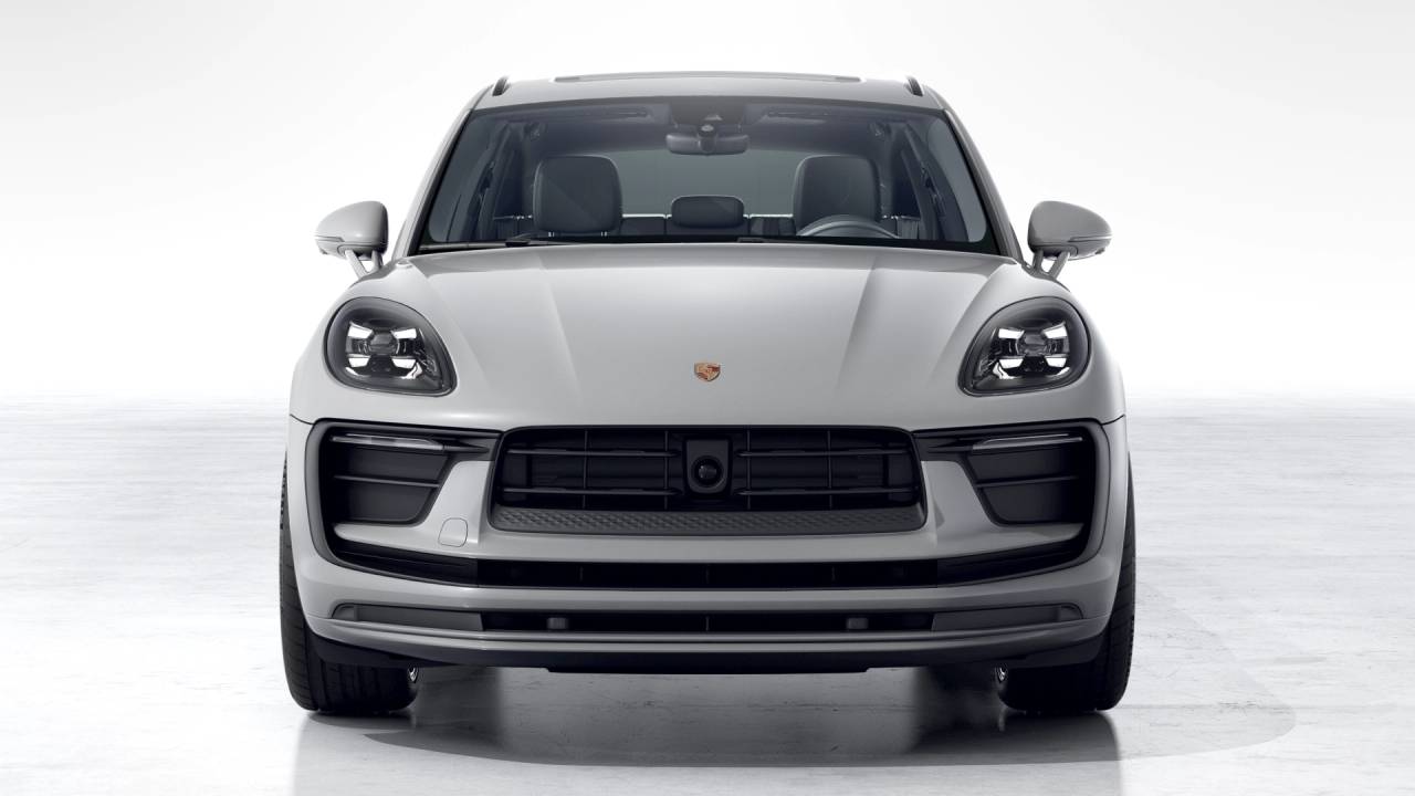 Thumbnail: 2026 Porsche Macan - 8