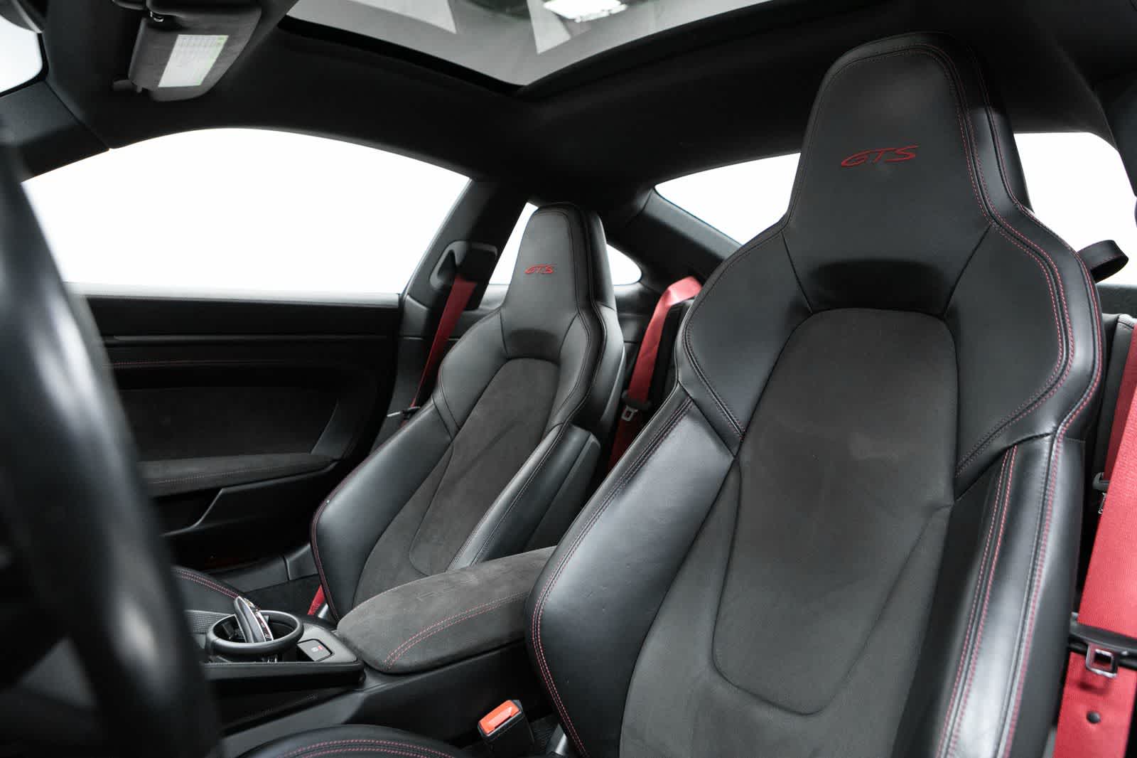 Thumbnail: 2023 Porsche 911 - 5