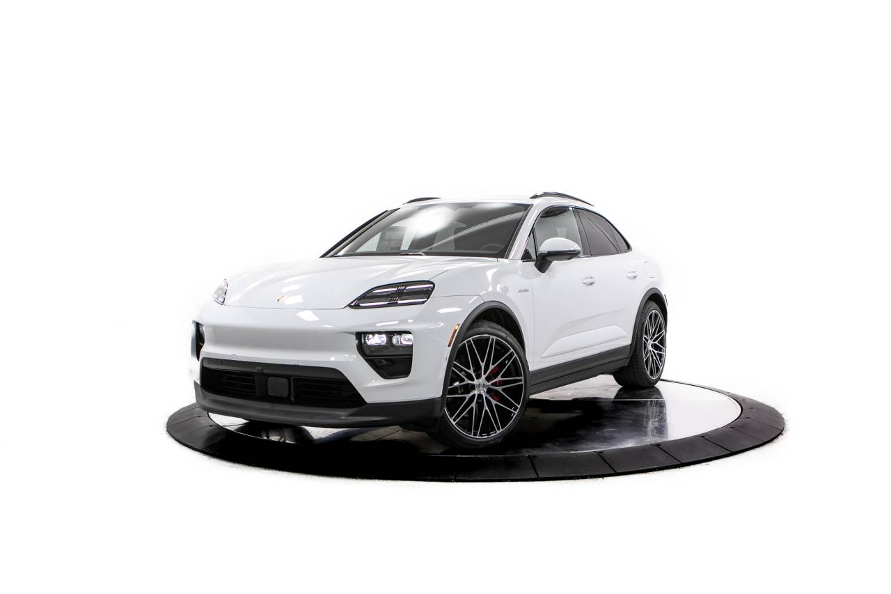 Thumbnail: 2026 Porsche Macan - 1