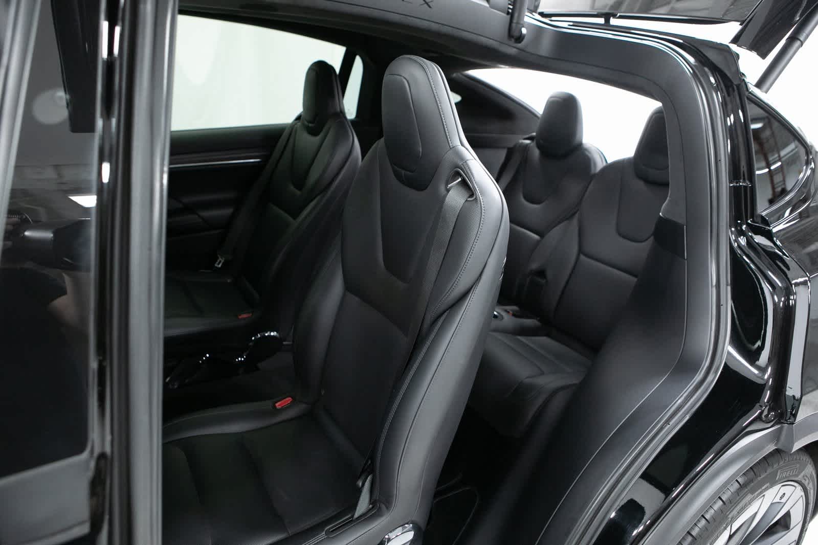 Thumbnail: 2022 Tesla Model X - 28