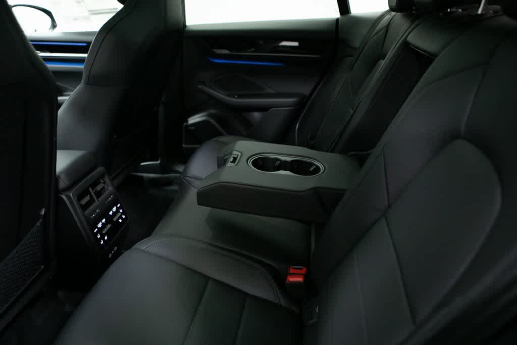 Thumbnail: 2025 Porsche Macan - 33