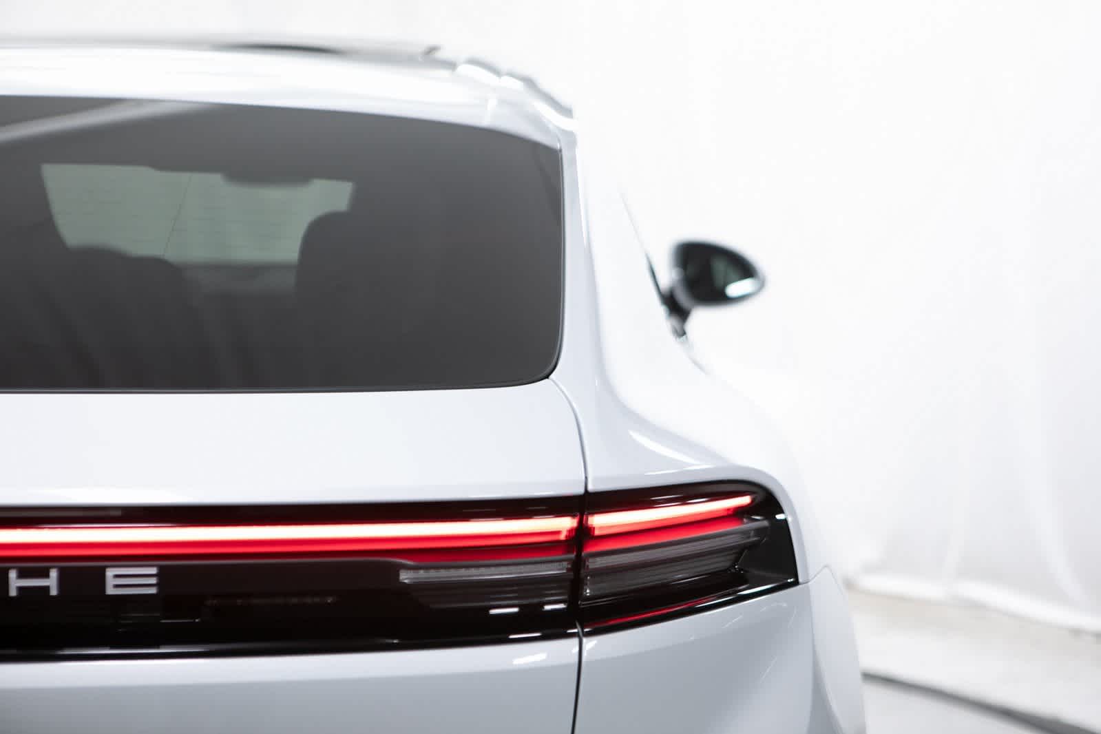 Thumbnail: 2025 Porsche Macan - 37