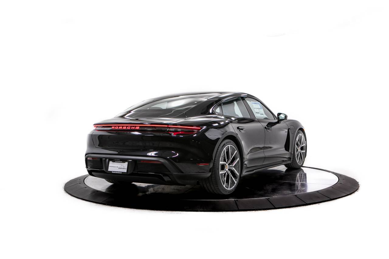 Thumbnail: 2026 Porsche Taycan - 7