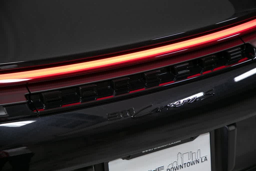 Thumbnail: 2025 Porsche 911 - 34