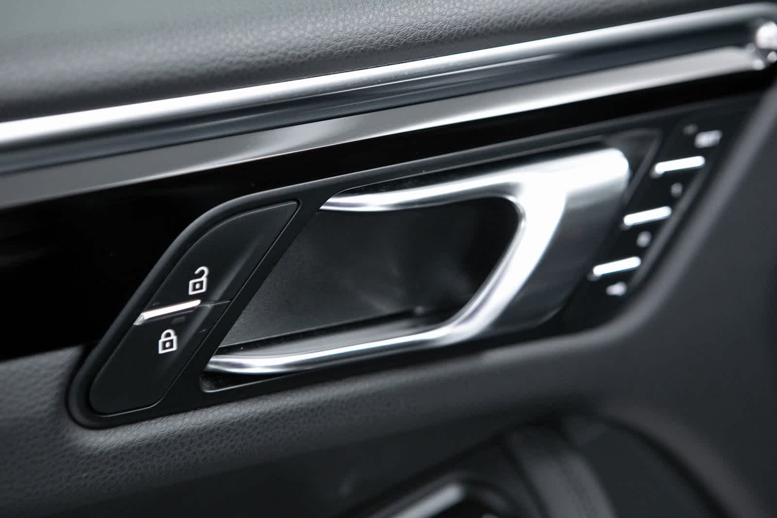 Thumbnail: 2023 Porsche Macan - 19