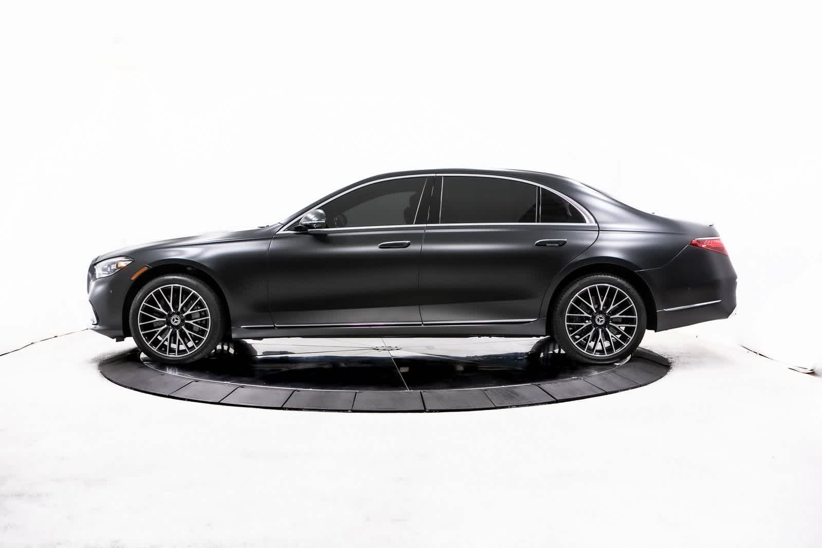 Thumbnail: 2023 Mercedes-Benz S-Class - 2