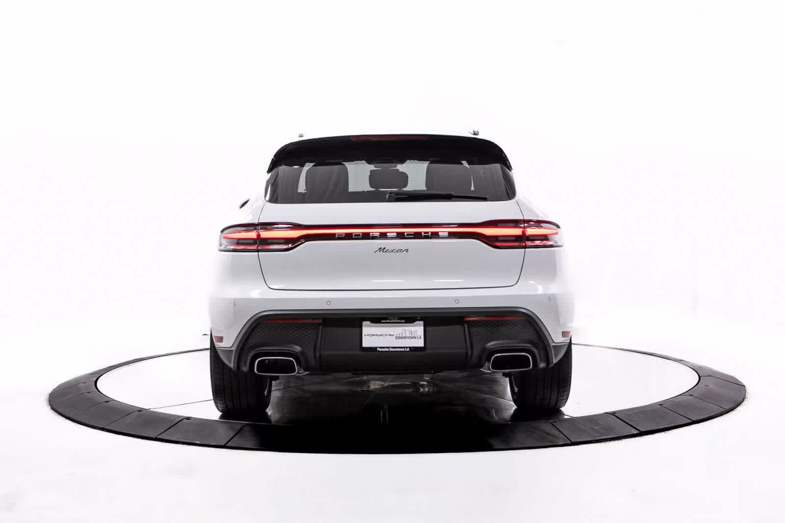 Thumbnail: 2026 Porsche Macan - 6