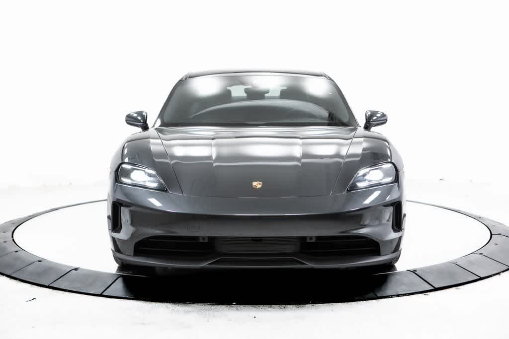 Thumbnail: 2025 Porsche Taycan - 10