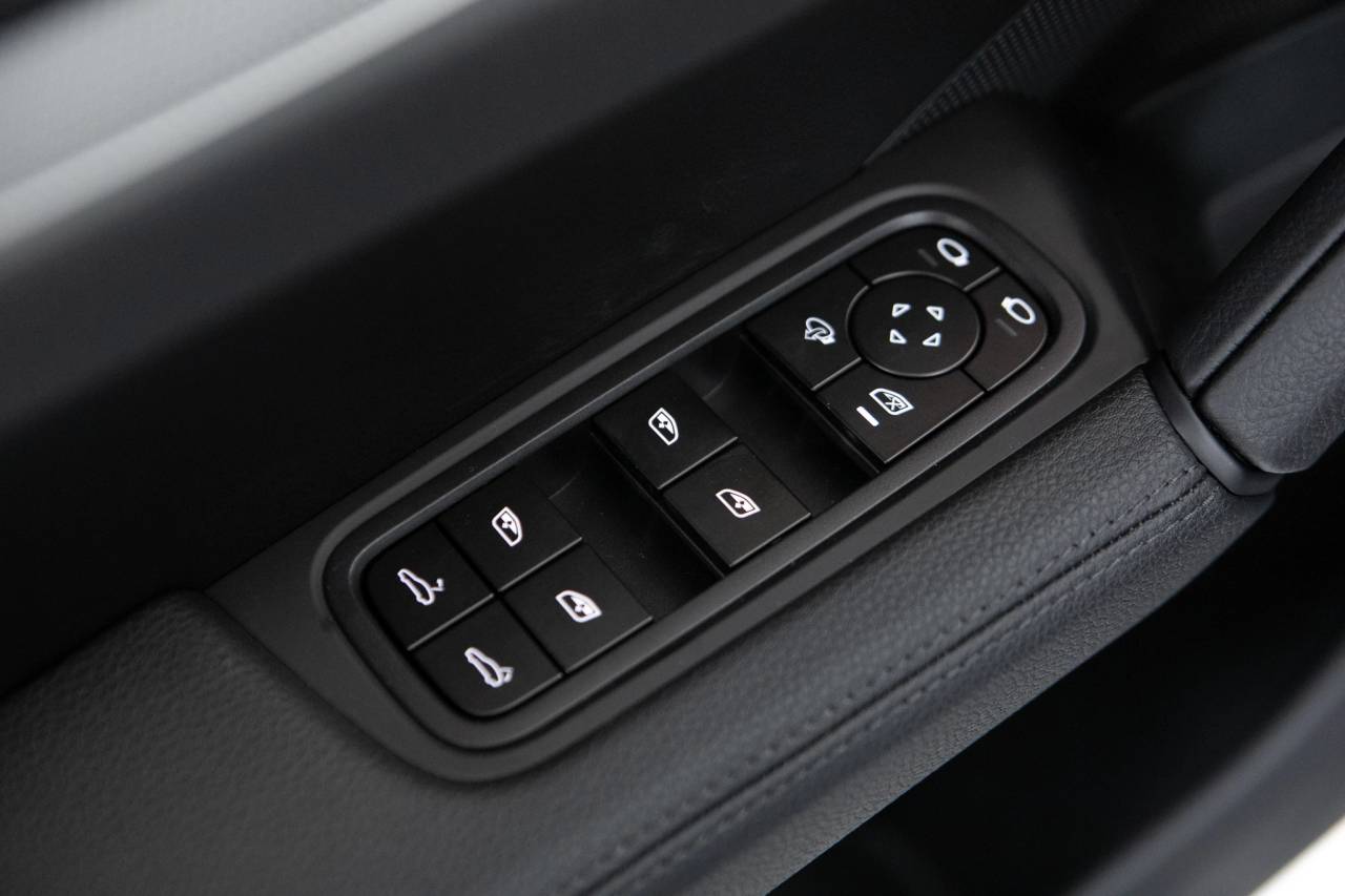 Thumbnail: 2026 Porsche  - 26