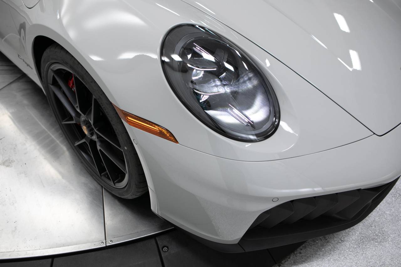 Thumbnail: 2026 Porsche 911 - 12