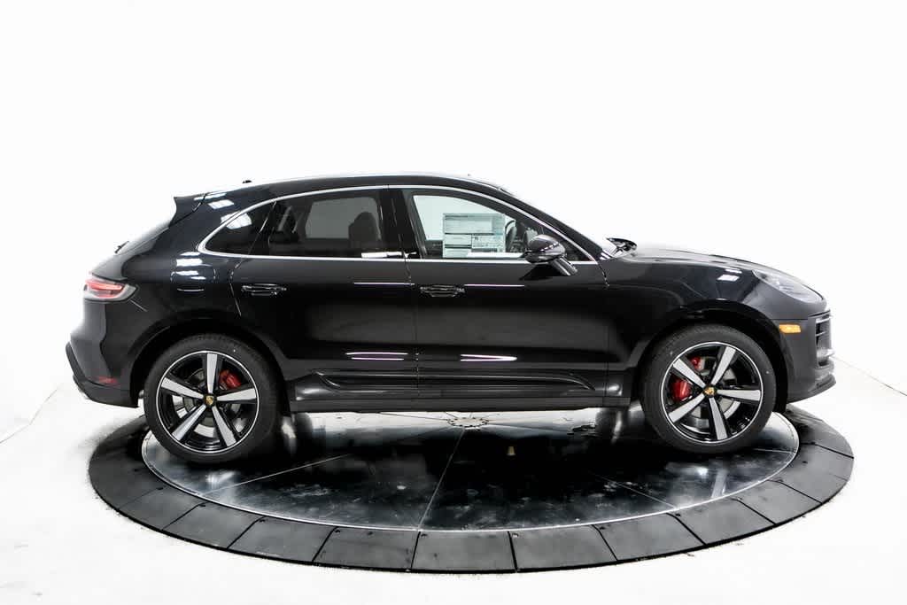Thumbnail: 2025 Porsche Macan - 8