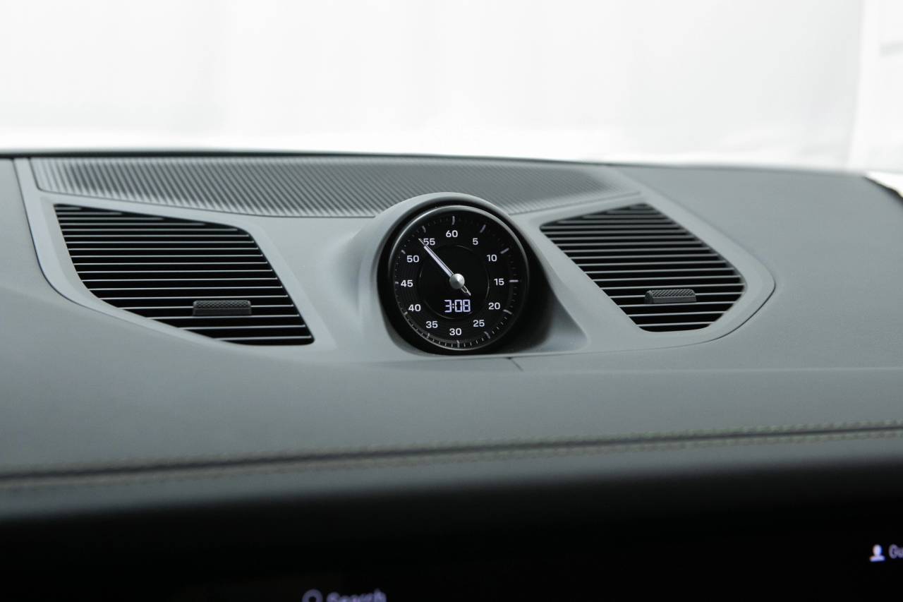 Thumbnail: 2025 Porsche Cayenne - 31