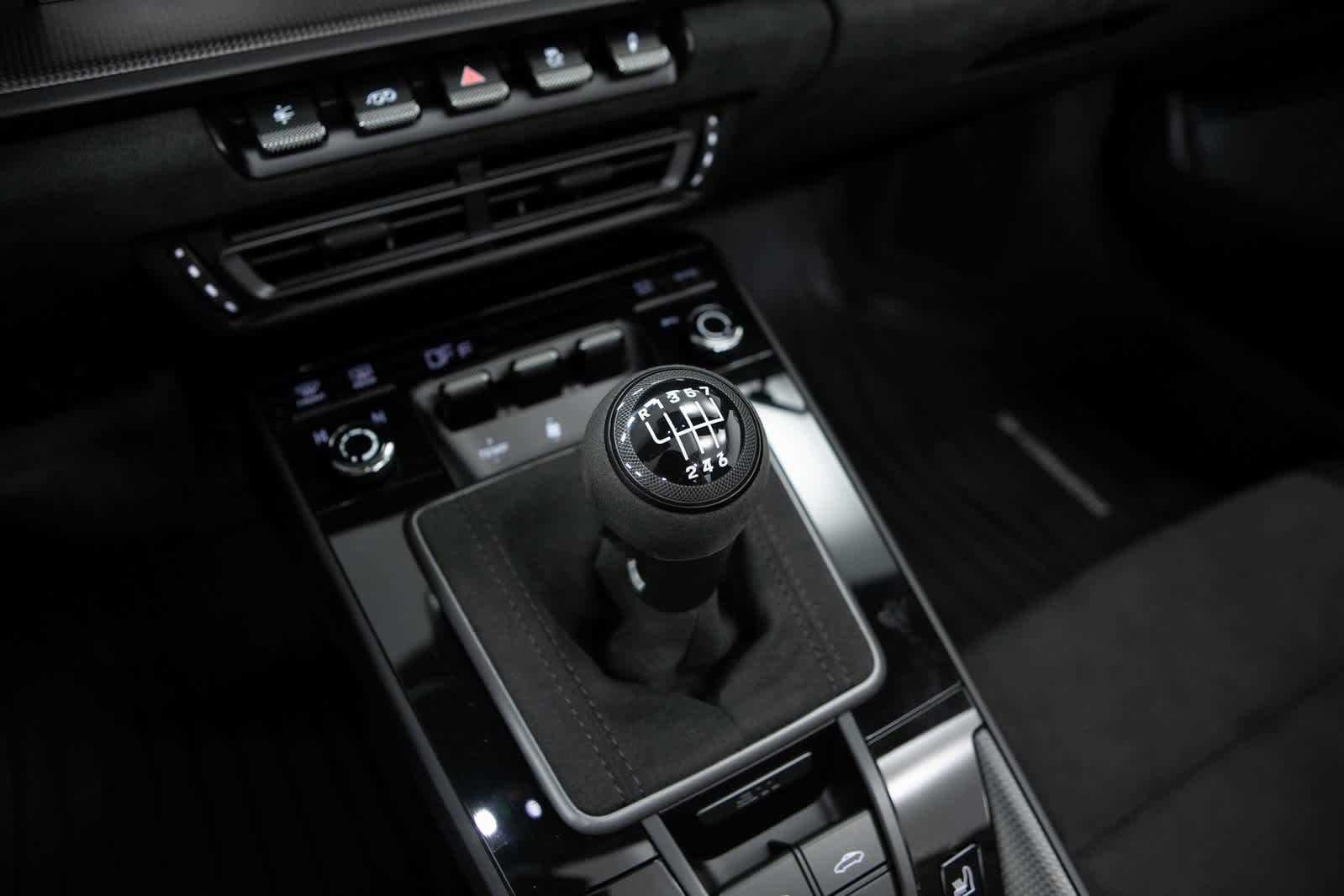 Thumbnail: 2024 Porsche 911 - 22