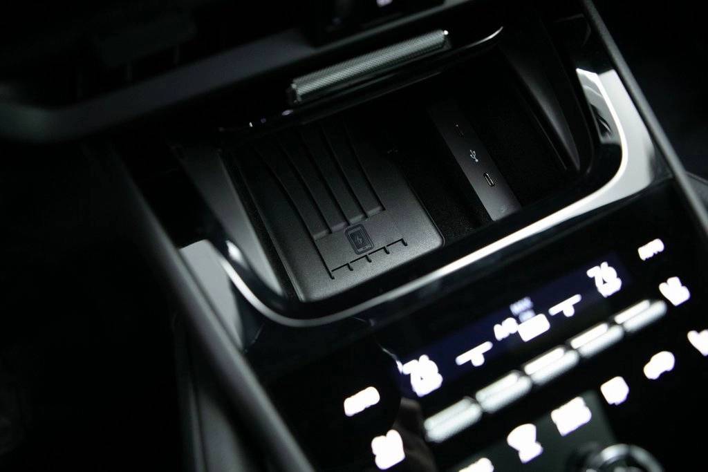 Thumbnail: 2025 Porsche Cayenne - 29